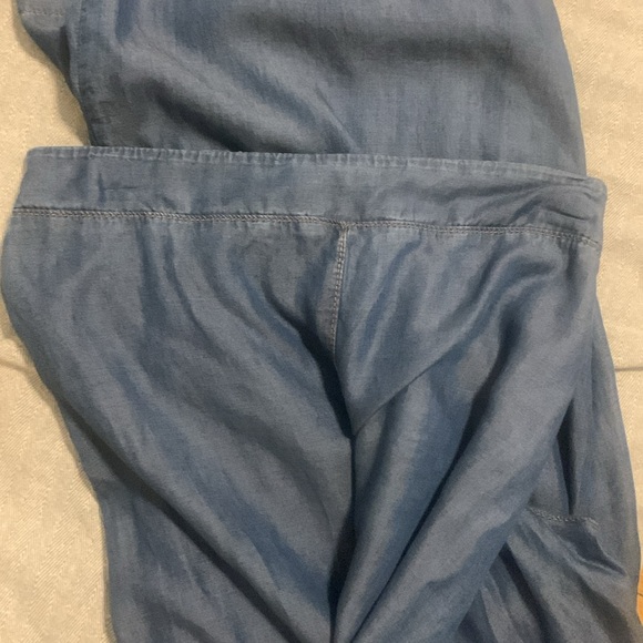 Bottoms - Picture 5 of 7